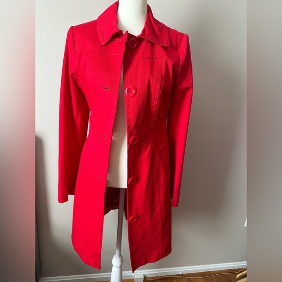 H&M Red Coat with Polka Dot Inner Lining - Picture 8 of 10